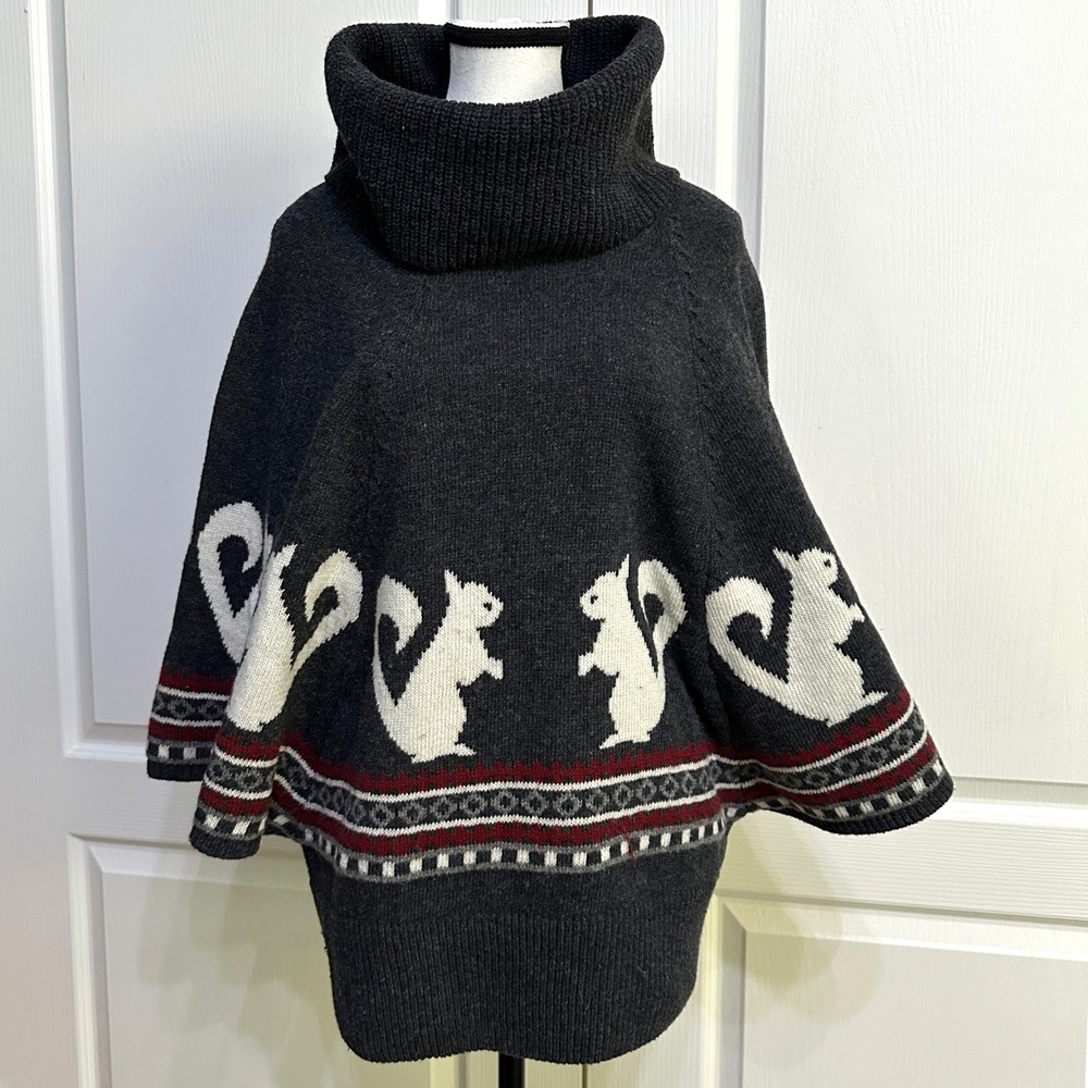 Woodland Squirrel Fair Island Poncho Sweater L Charcoal Wool Blend Cottagecore